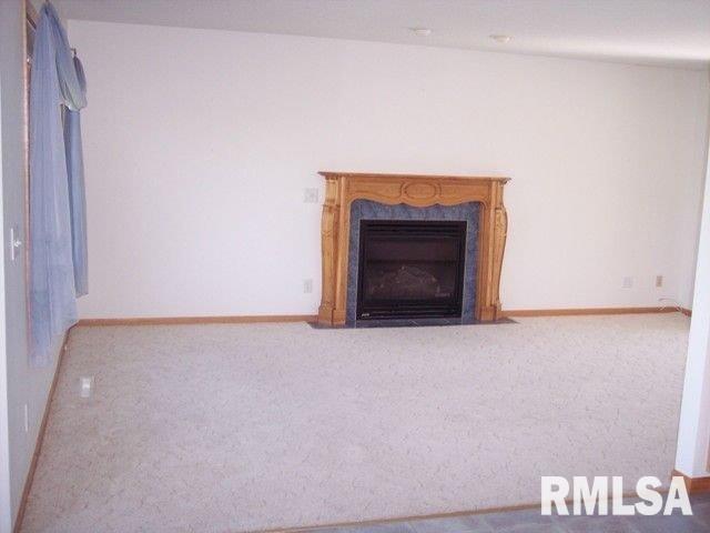 1924 Plum Tree Road Bettendorf, IA 52722 - Photo 2 of 9 Gallery Image 2