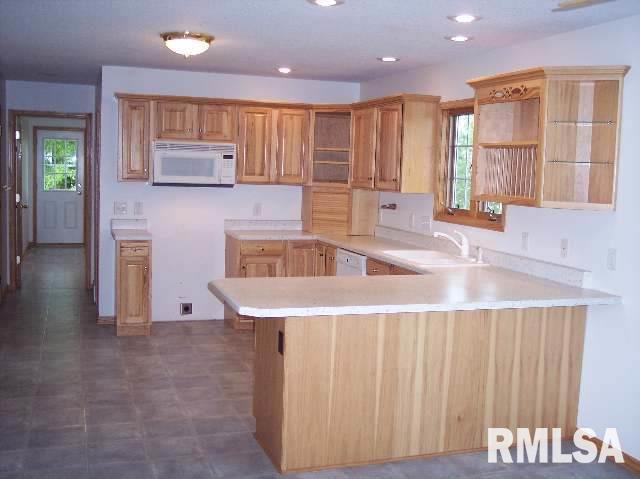 1924 Plum Tree Road Bettendorf, IA 52722 - Photo 5 of 9 Gallery Image 5