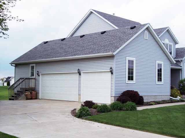 1924 Plum Tree Road Bettendorf, IA 52722 - Photo 7 of 9 Gallery Image 7
