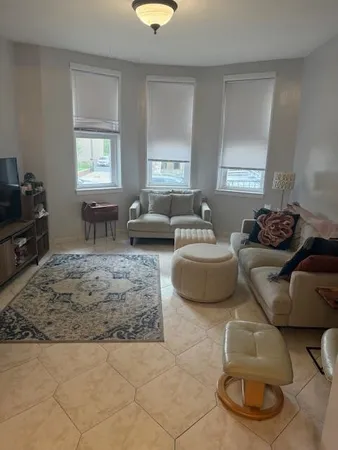 $3,325 | 437 Gregory Avenue, Unit 1, Weehawken, NJ 07086
