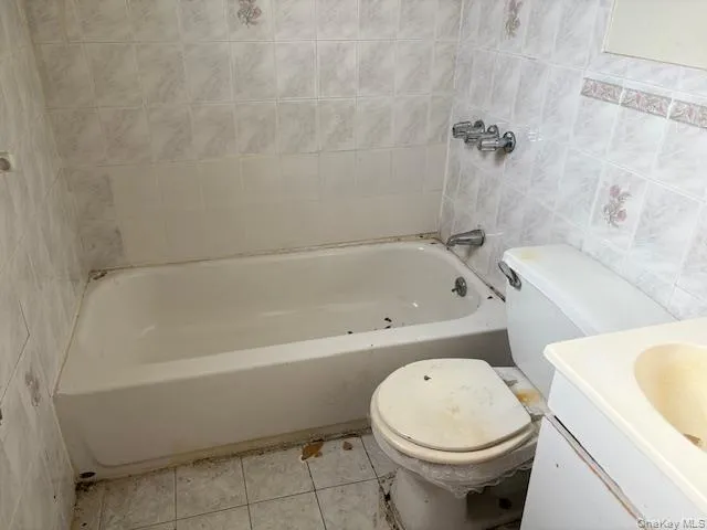 $599,900 | 114-06 167th Street | St. Albans