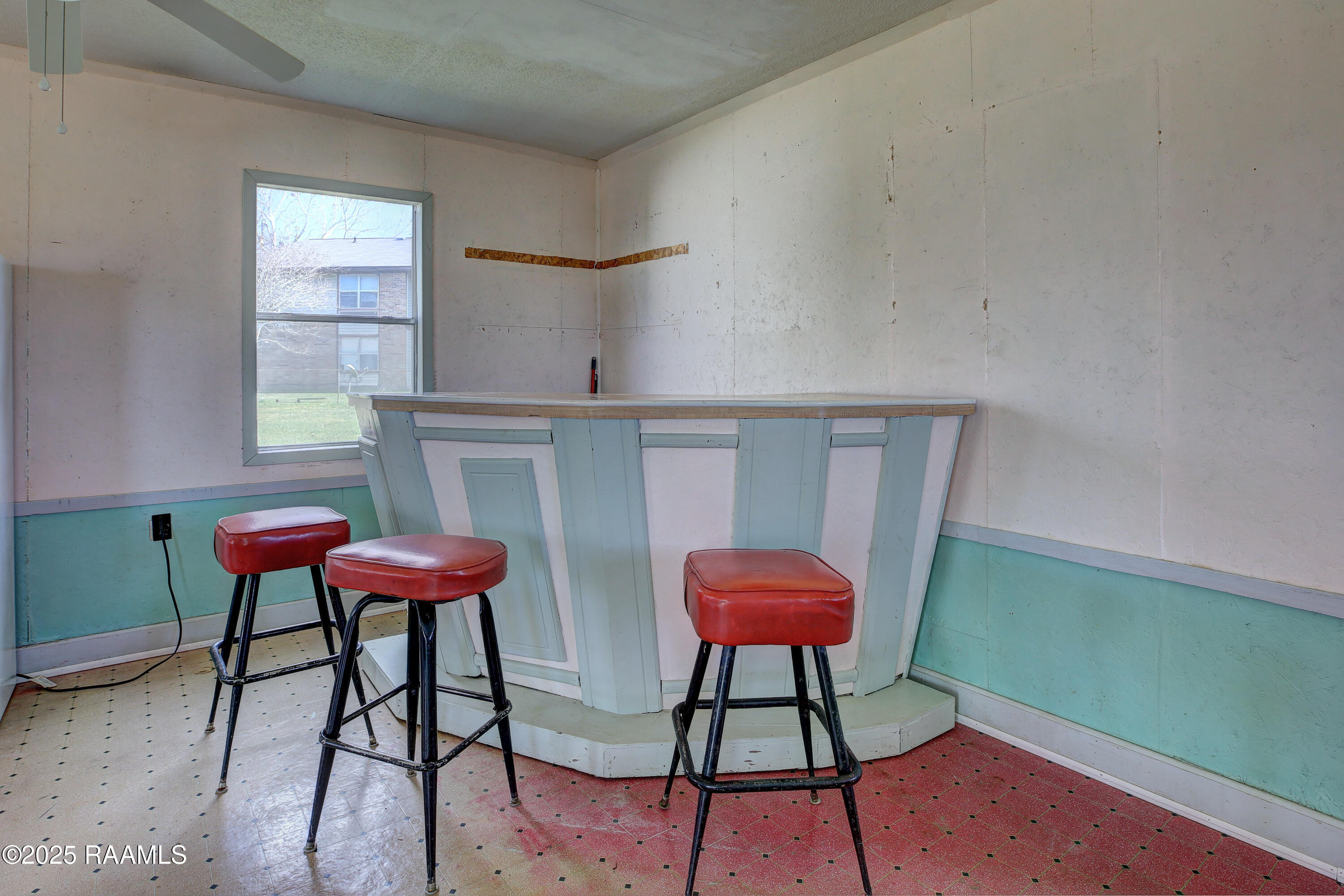 302 Olivier Road Church Point, LA 70525 - Photo 35 of 50 Bar area