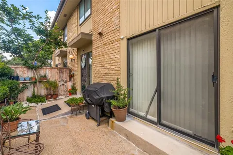 $240,000 | 2650 Custer Parkway, Unit D, Richardson, TX 75080