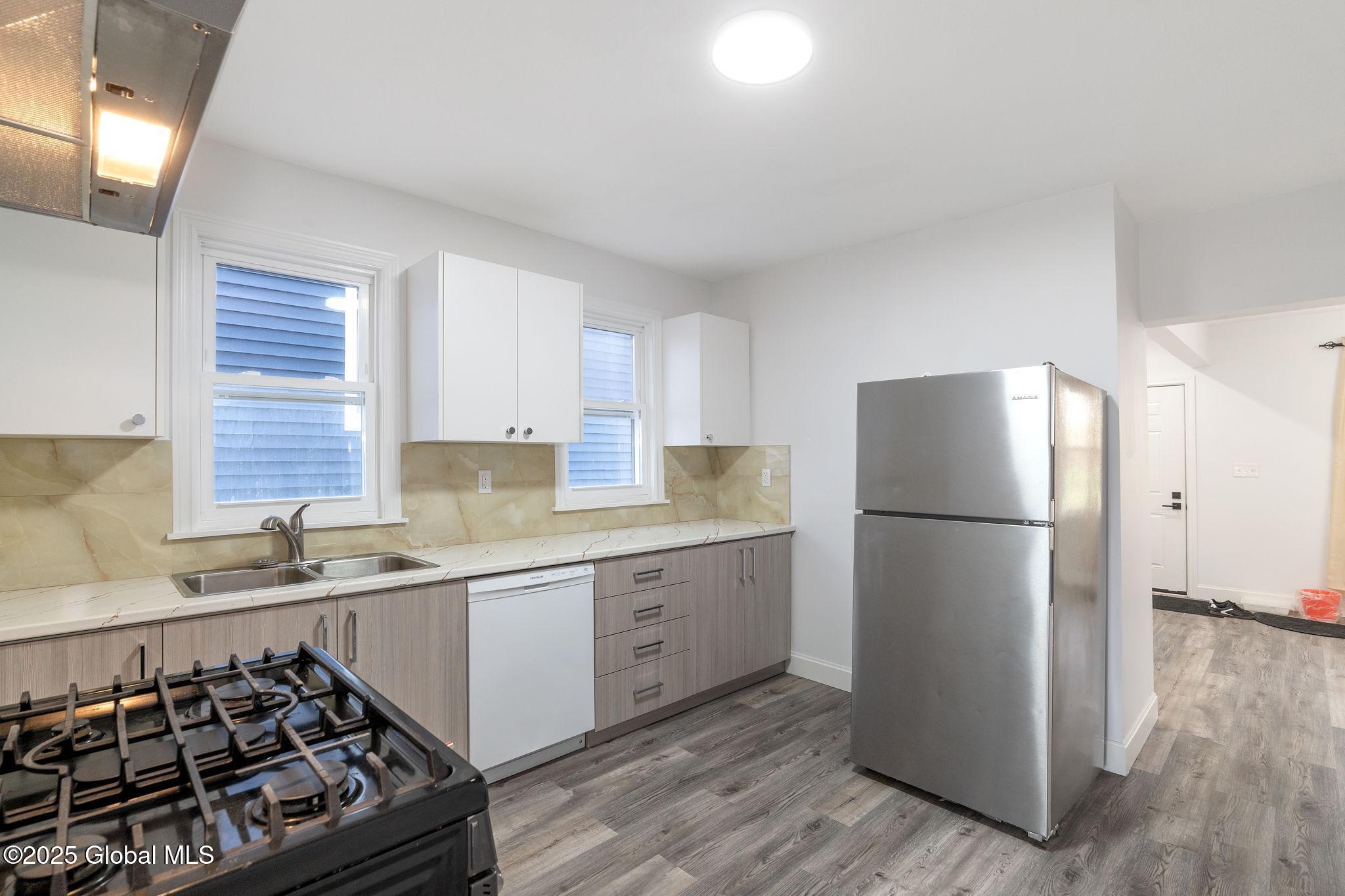 623 Seneca Street Schenectady, NY 12308 - Photo 11 of 46 img139