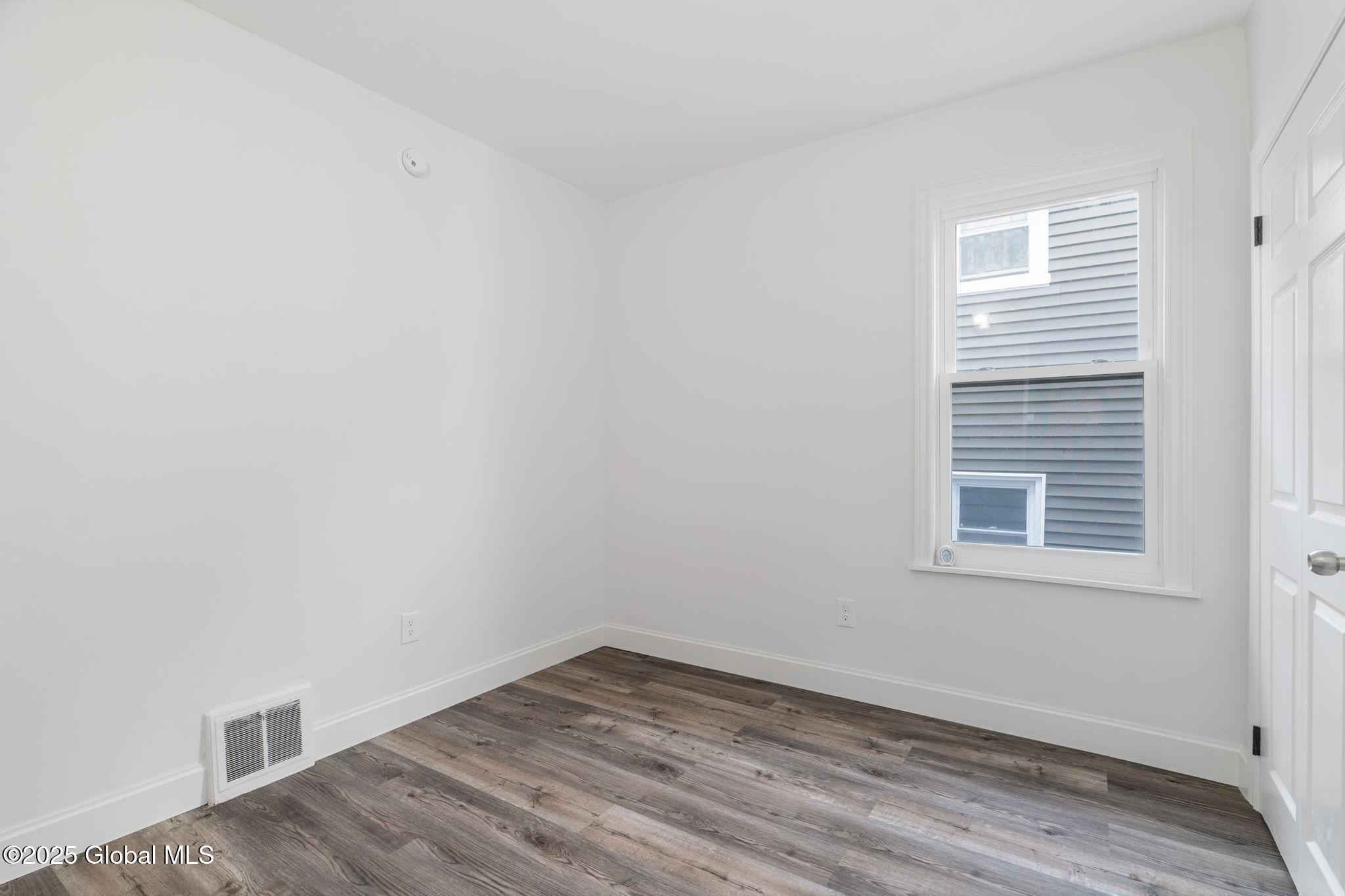 623 Seneca Street Schenectady, NY 12308 - Photo 14 of 46 img151