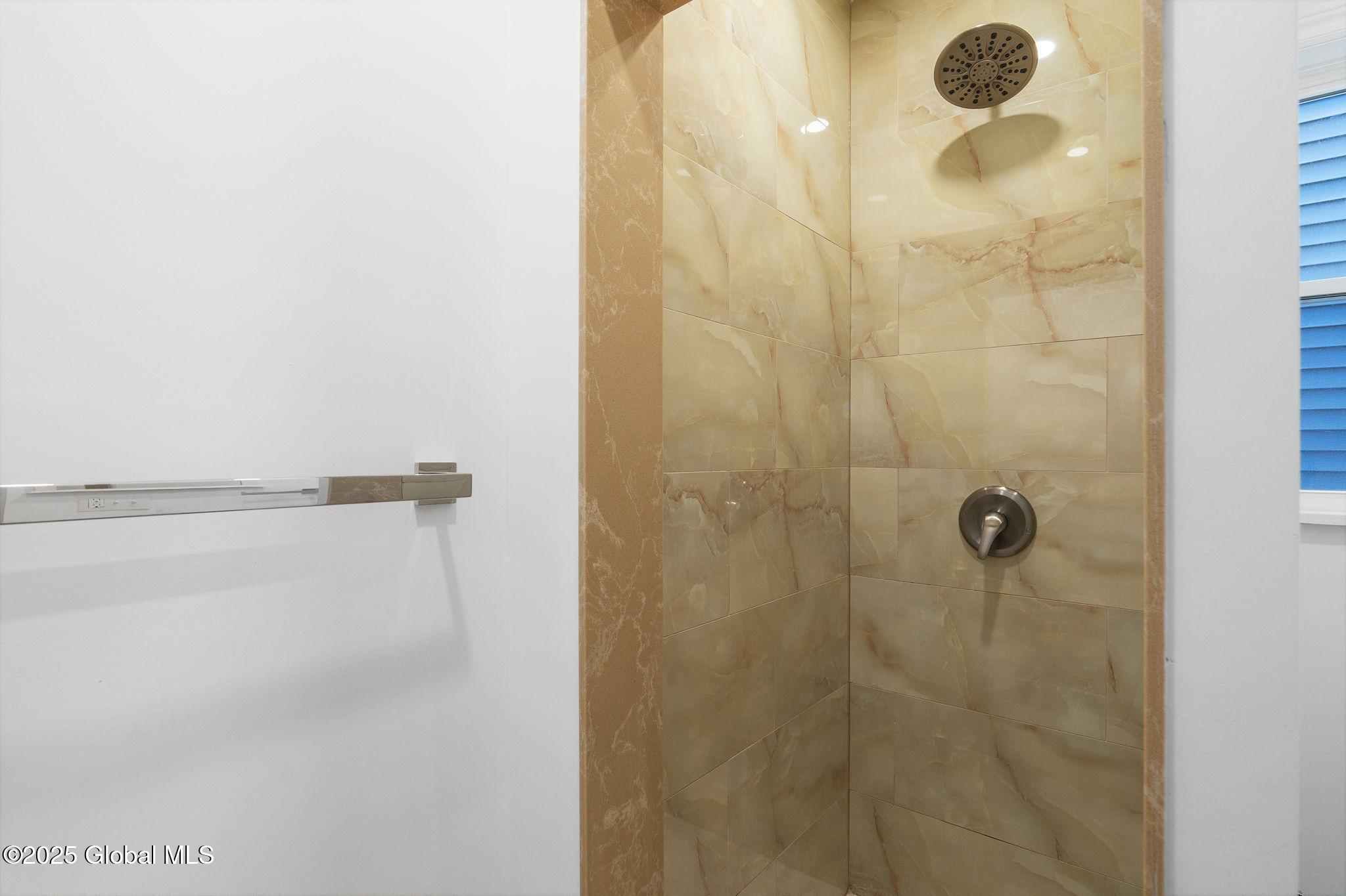 623 Seneca Street Schenectady, NY 12308 - Photo 19 of 46 img171