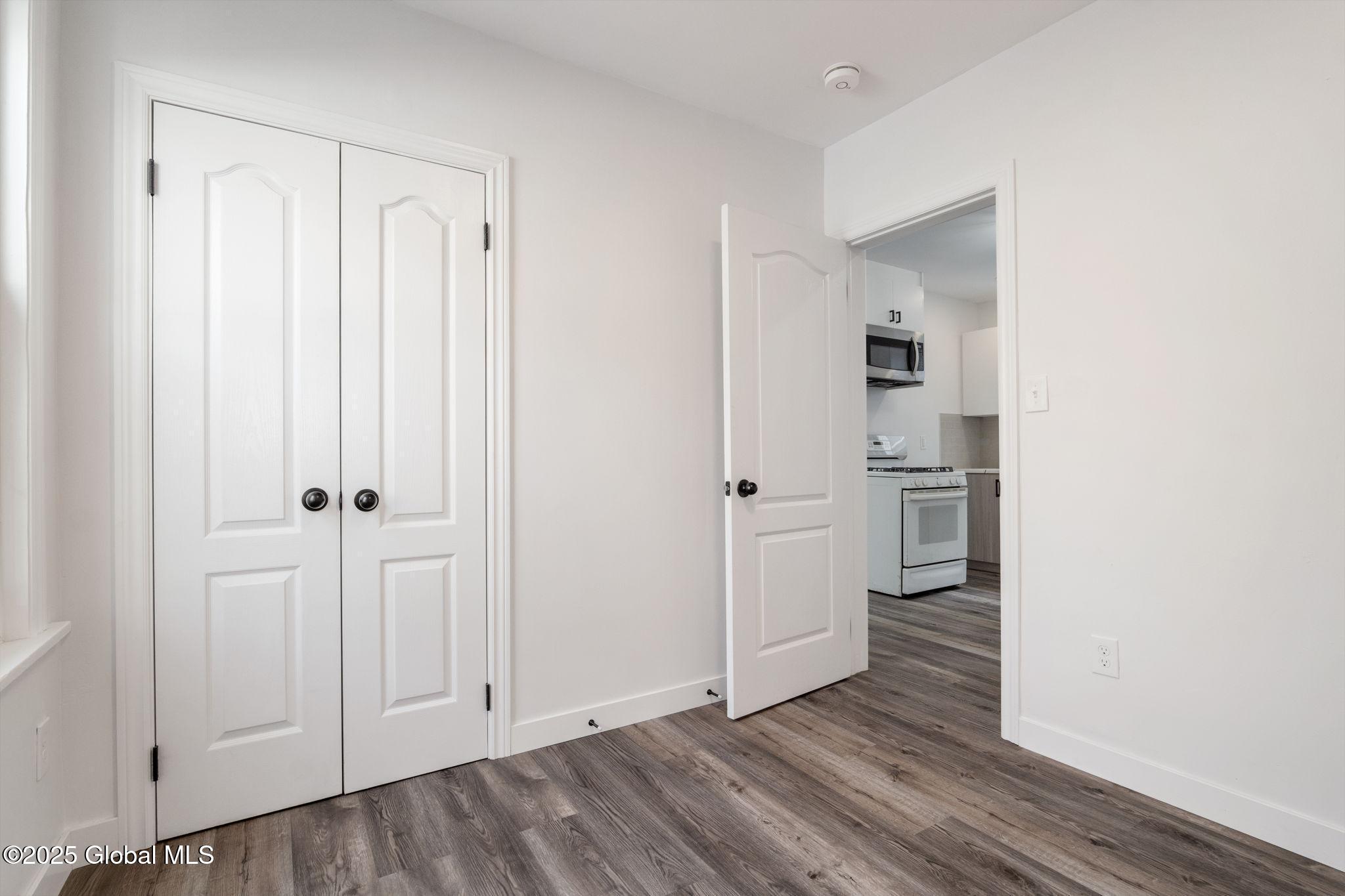 623 Seneca Street Schenectady, NY 12308 - Photo 32 of 46 img223