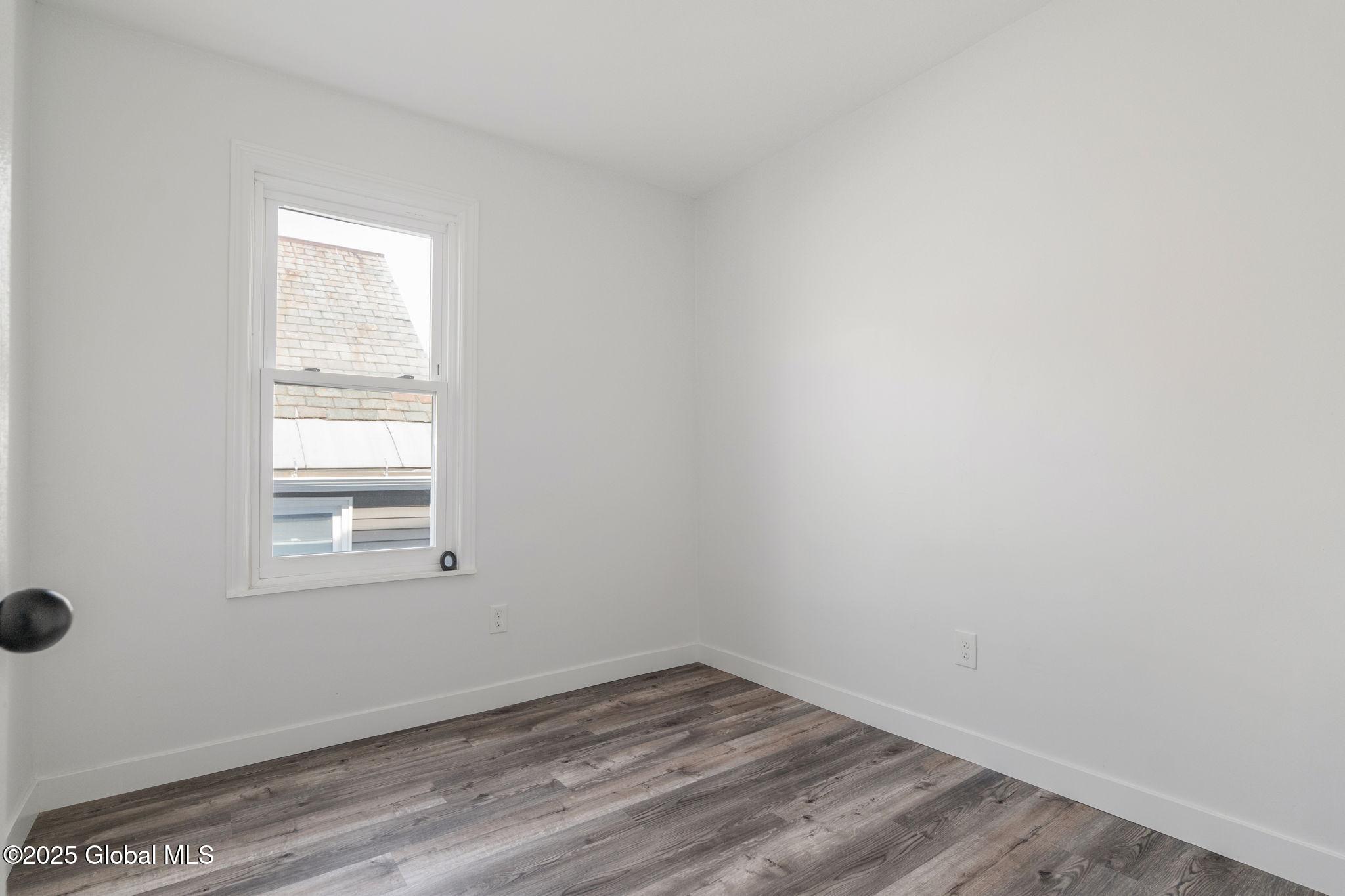 623 Seneca Street Schenectady, NY 12308 - Photo 33 of 46 img227