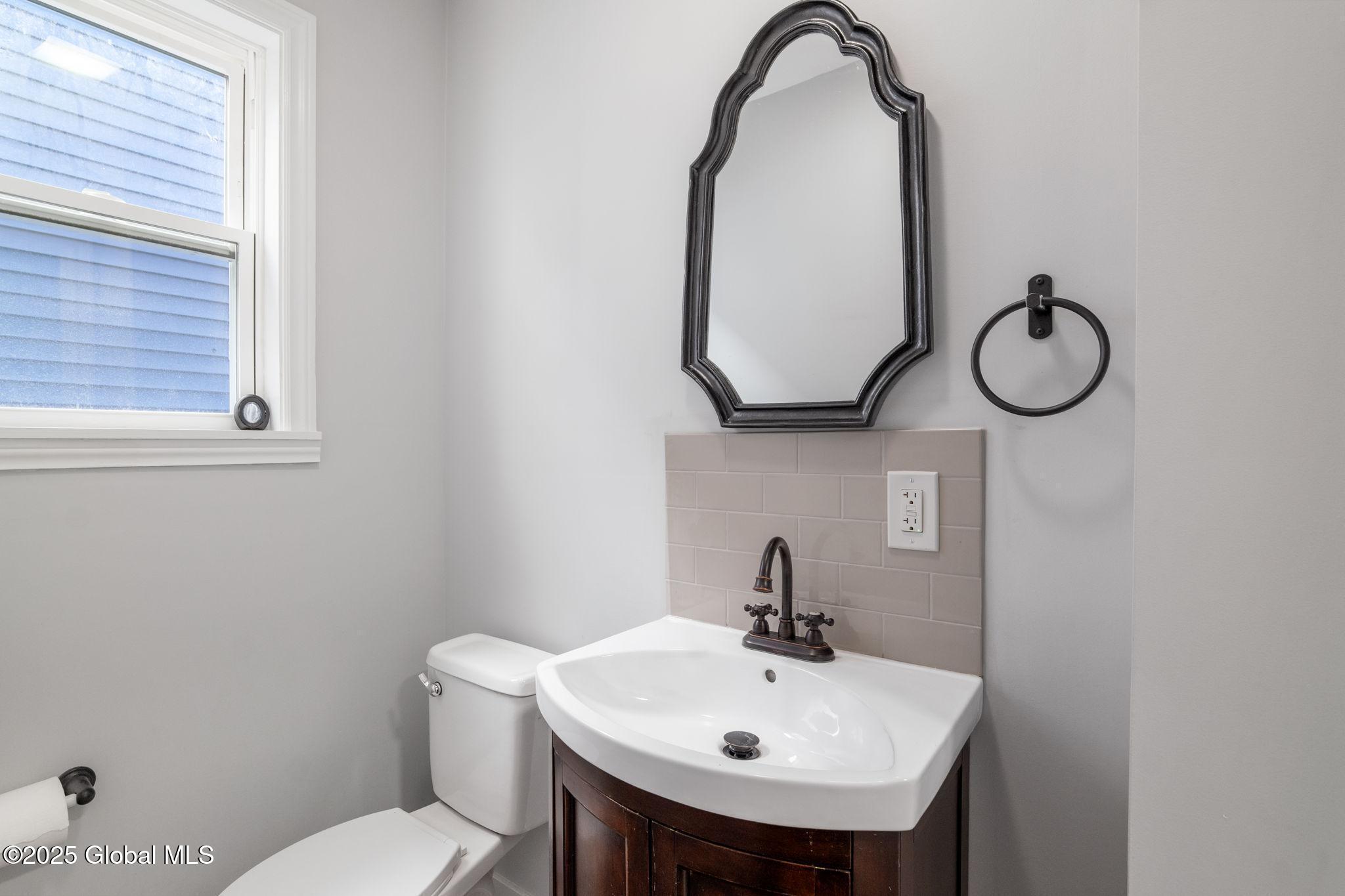 623 Seneca Street Schenectady, NY 12308 - Photo 36 of 46 img239