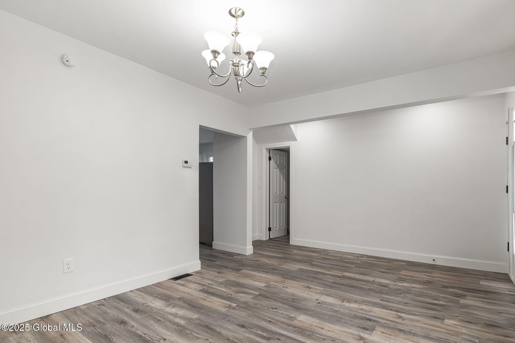 623 Seneca Street Schenectady, NY 12308 - Photo 8 of 46 img127