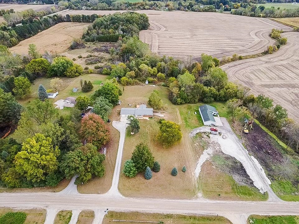 14392 North Vassar Road Millington, MI 48746 - Photo 26 of 95 50191154-2641a96a-fcf0-4b90-9a6e-29d0e6e2f87f.JPG