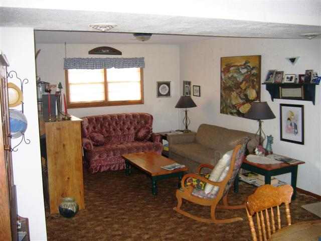 7815 North High Ridge Road East Dubuque, IL 61025 - Photo 8 of 9 Gallery Image 8