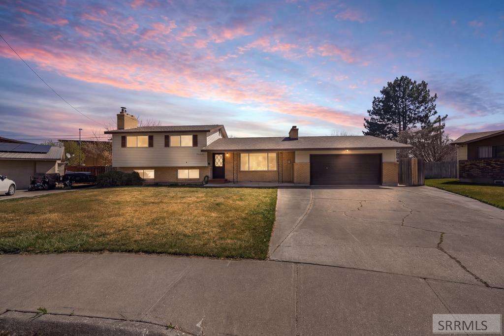 1920 Riviera Circle Idaho Falls, ID 83404 - Photo 1 of 33 Main View