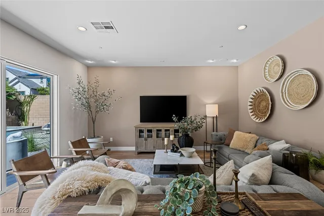 $1,100,000 | 9013 Powell Springs Street, Las Vegas, NV 89166