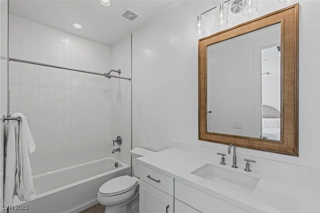 $1,100,000 | 9013 Powell Springs Street, Las Vegas, NV 89166