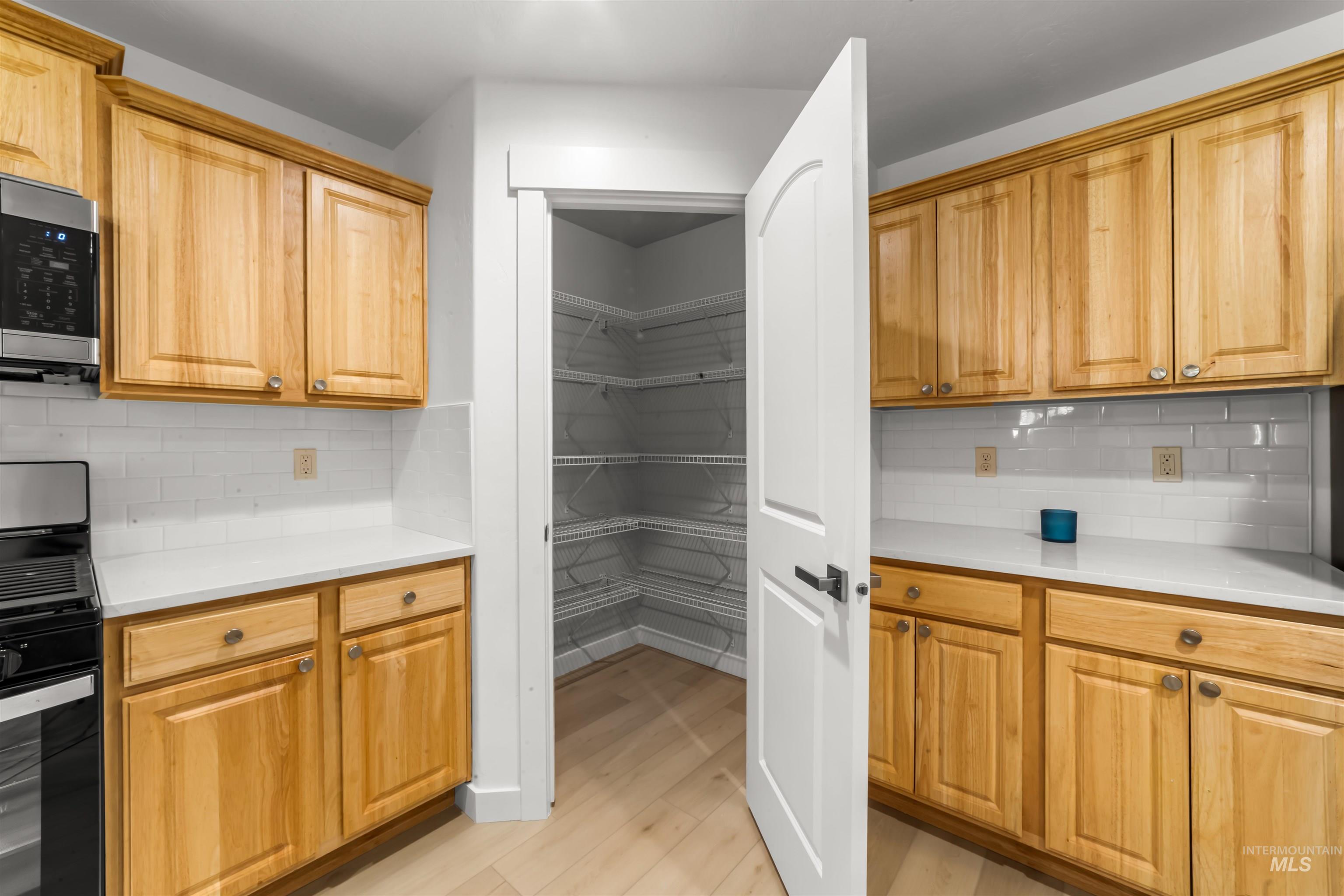 548 North Ripplerock Place Star, ID 83669 - Photo 21 of 42 View of pantry