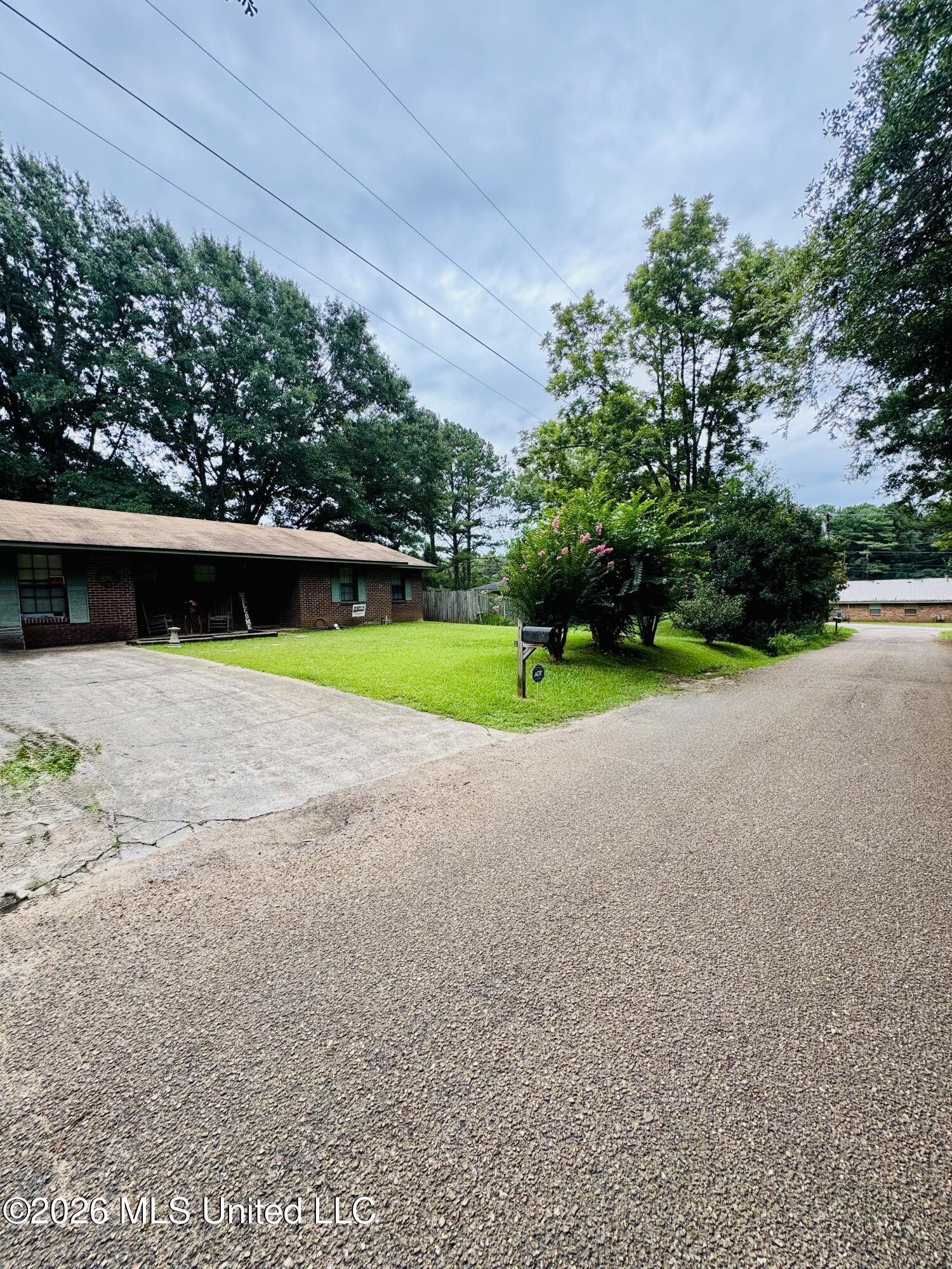 102 Chatwin Street Kosciusko, MS 39090 - Photo 3 of 16 IMG_6980