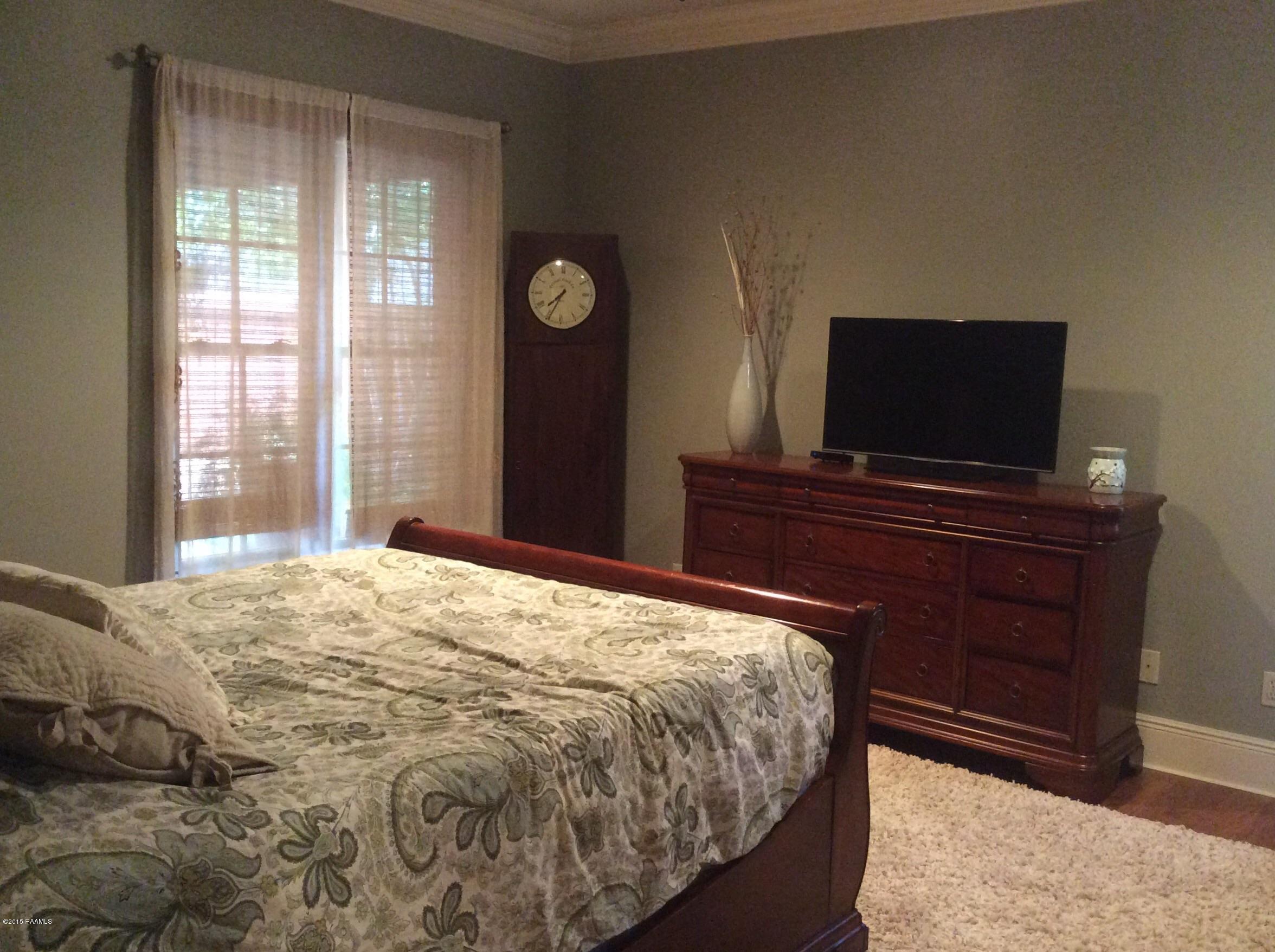 407 Harbor Road Youngsville, LA 70592 - Photo 21 of 45 image