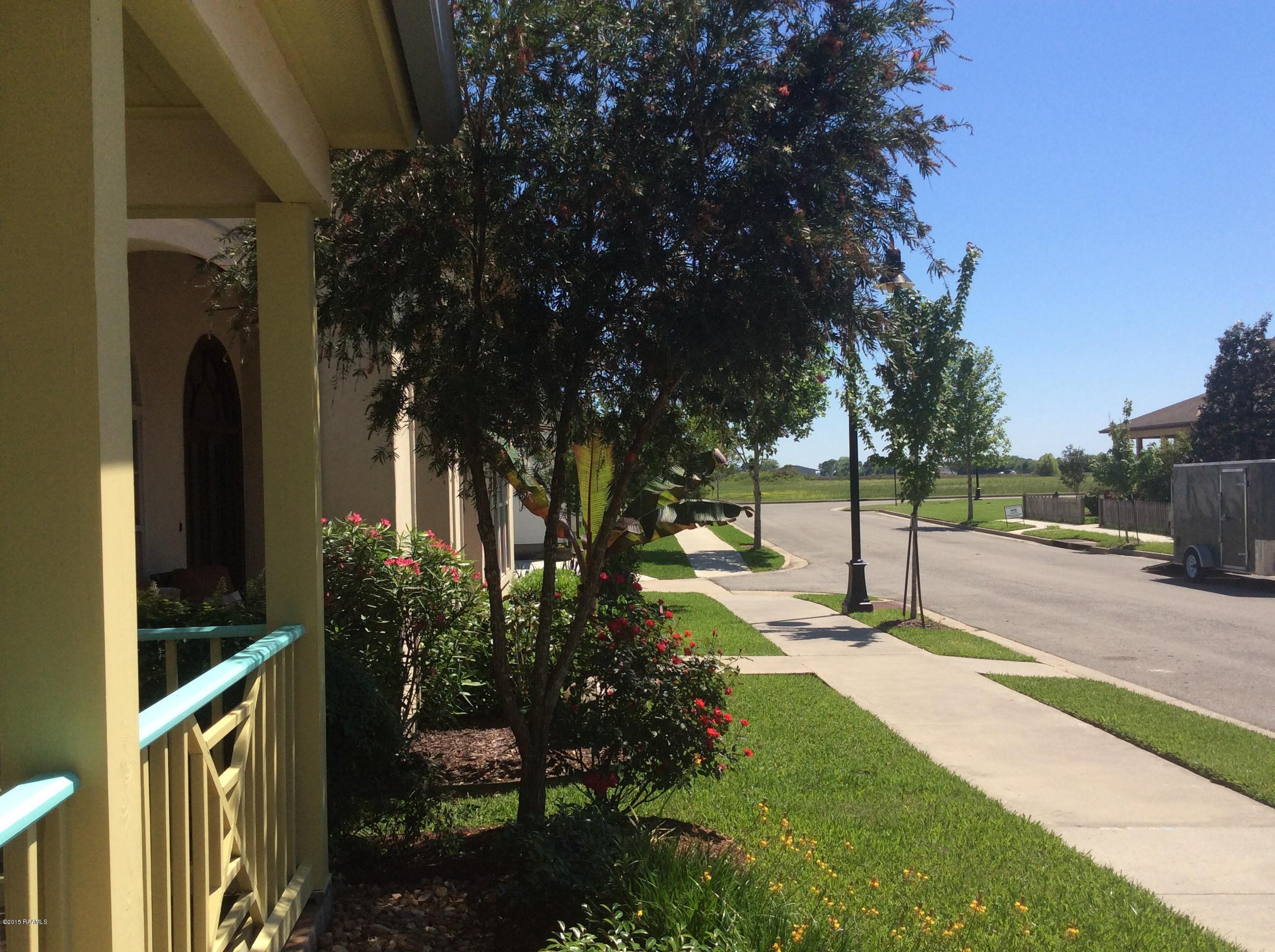 407 Harbor Road Youngsville, LA 70592 - Photo 8 of 45 image