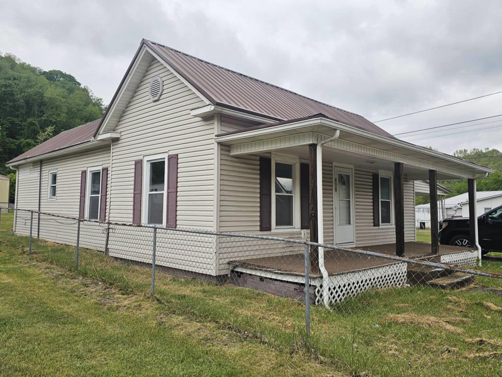 419 Kents Ridge Road Richlands, VA 24641 - Photo 6 of 37 Gallery Image 6