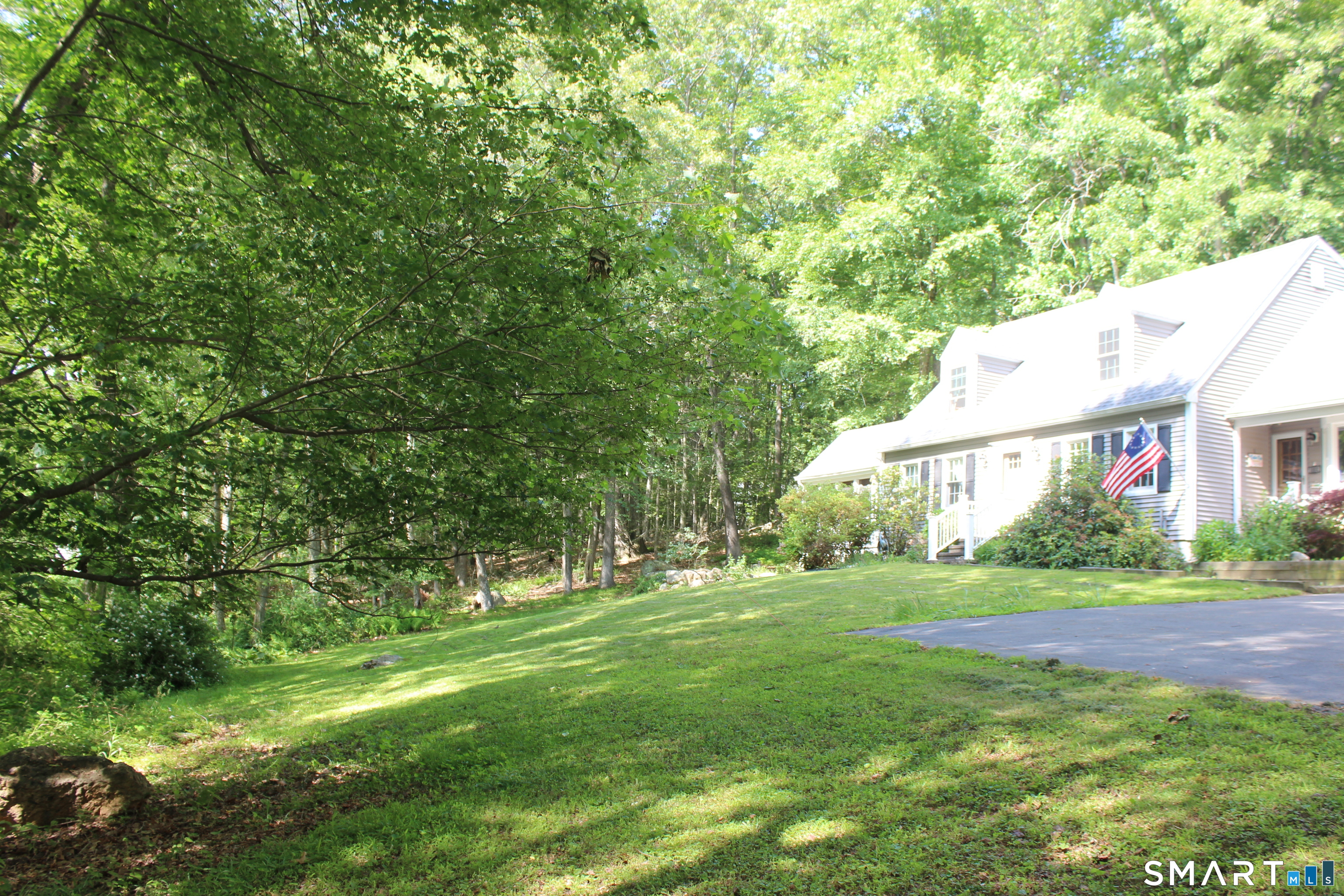 208 Ingham Hill Road Old Saybrook, CT 06475 - Photo 2 of 5
