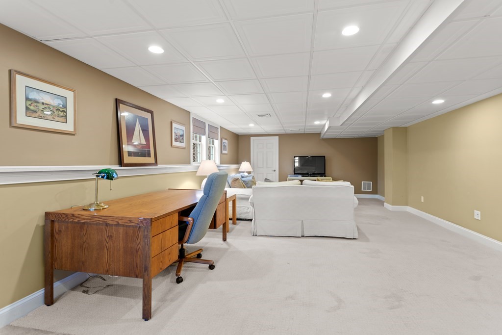 2 Nicole Road Mansfield, MA 02048 - Photo 37 of 42 Gallery Image 37