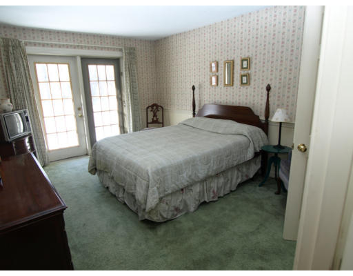 37 Frye Road Bolton, MA 01740 - Photo 8 of 22