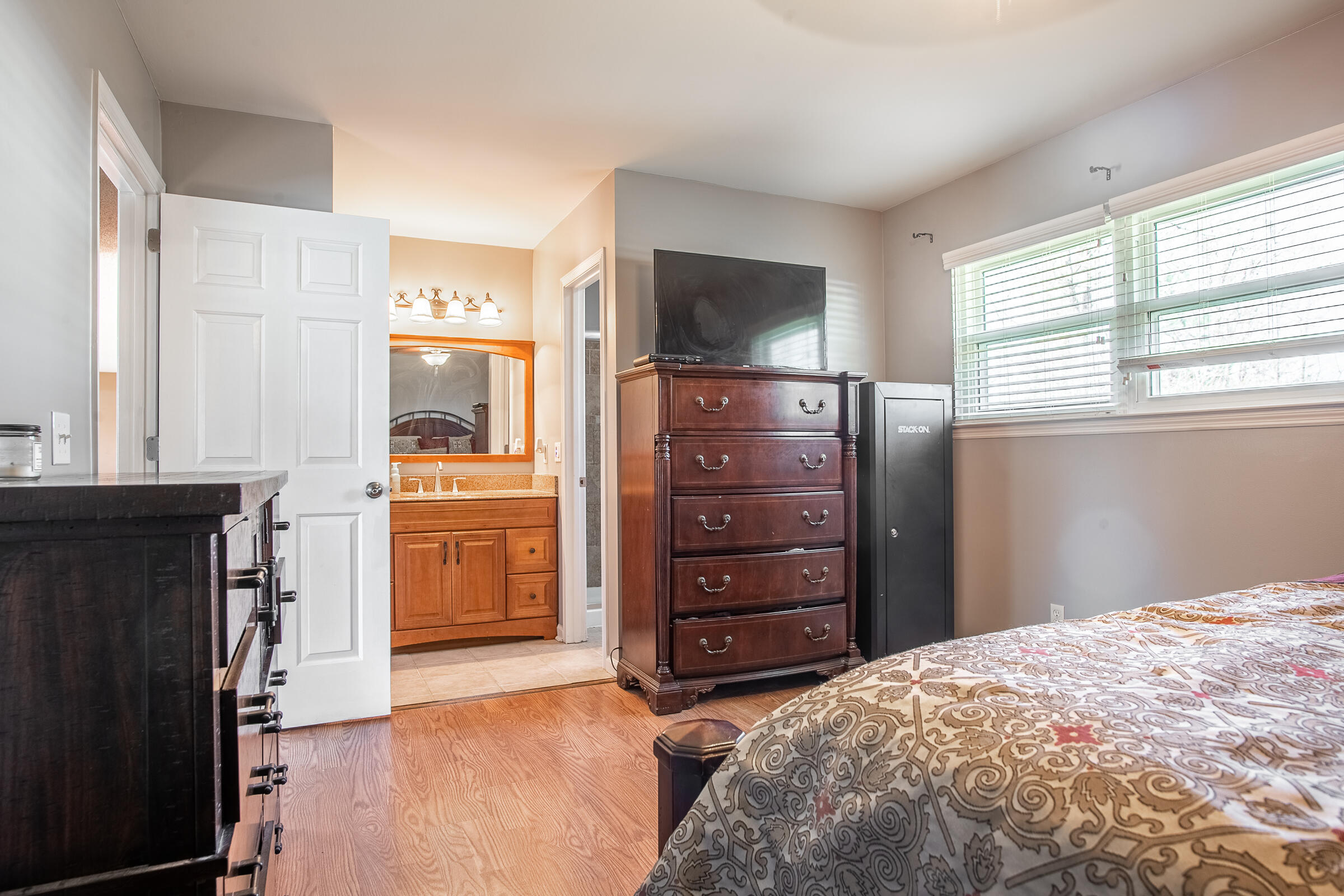 6607 Holder Road Harrison, TN 37341 - Photo 12 of 26 MASTER BEDROOM