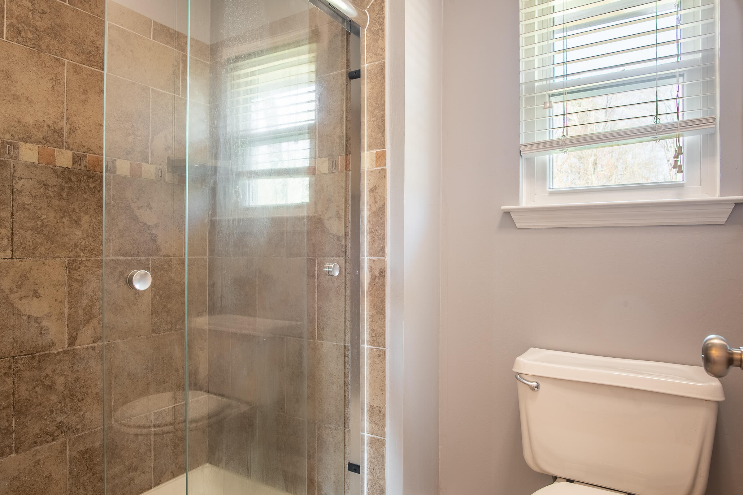 6607 Holder Road Harrison, TN 37341 - Photo 14 of 26 TILED SHOWER