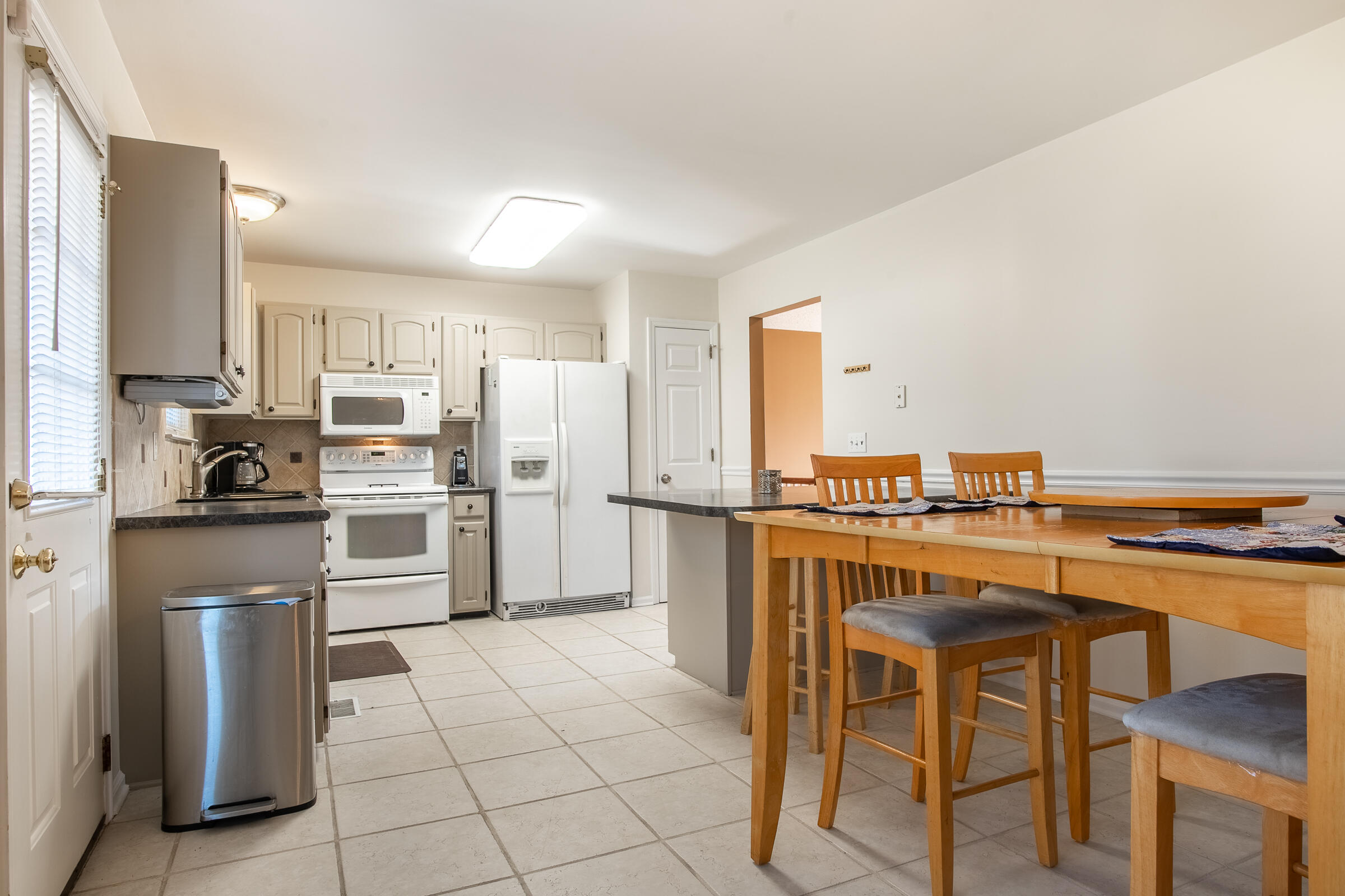 6607 Holder Road Harrison, TN 37341 - Photo 8 of 26 ALL APPLIANCES STAY