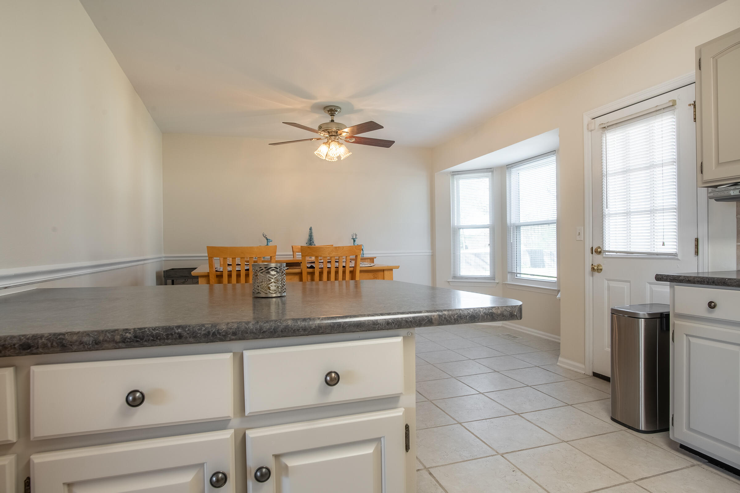 6607 Holder Road Harrison, TN 37341 - Photo 9 of 26 WORK ISLAND