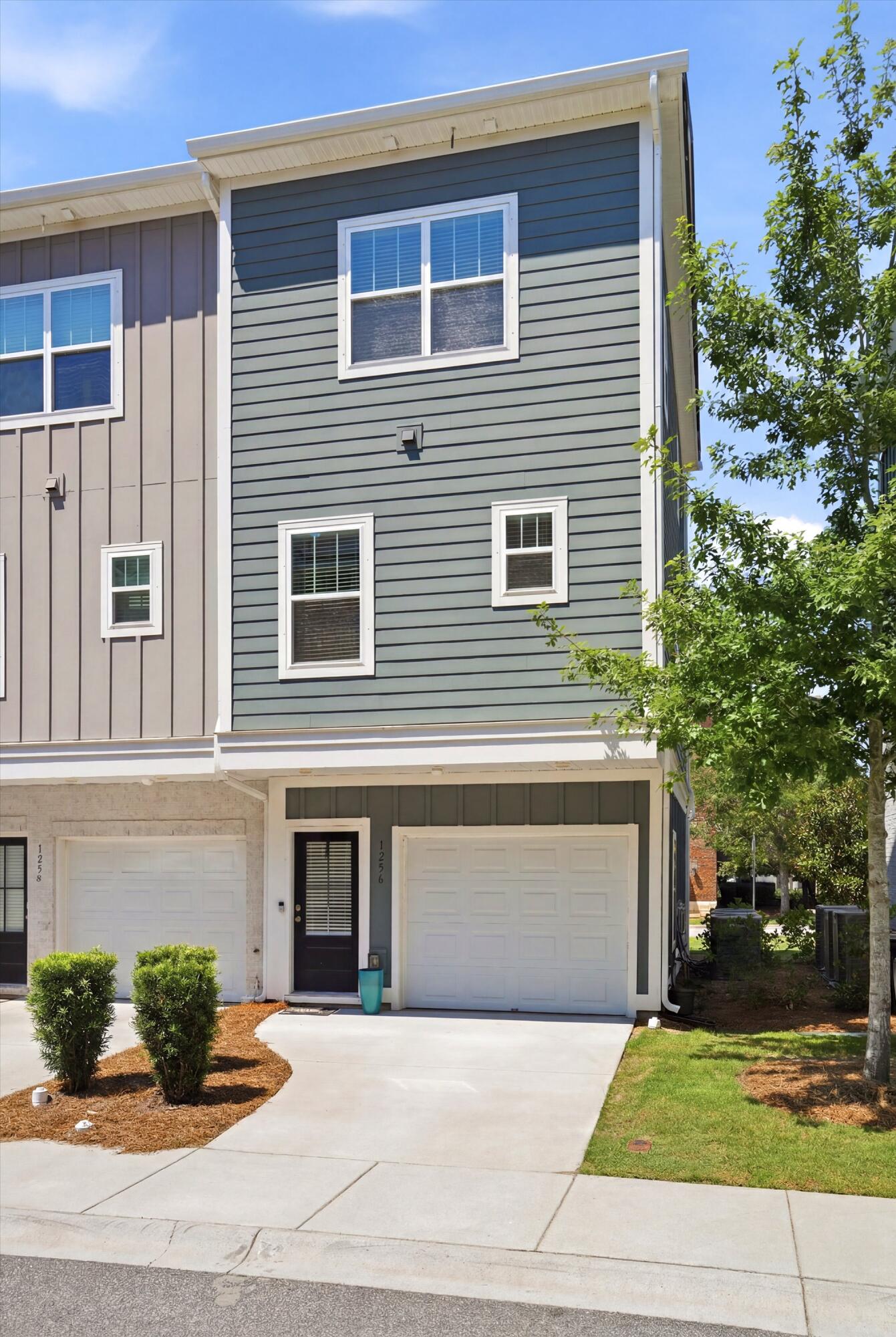 1256 Allusion Ln Mount, Unit 106 Mount Pleasant, SC 29466 - Photo 2 of 27 With a Garage!