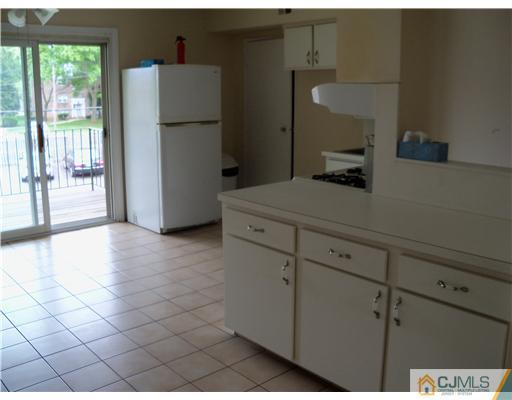 182 Evergreen Road, Unit 15B Edison, NJ 08837 - Photo 3 of 7 Gallery Image 3
