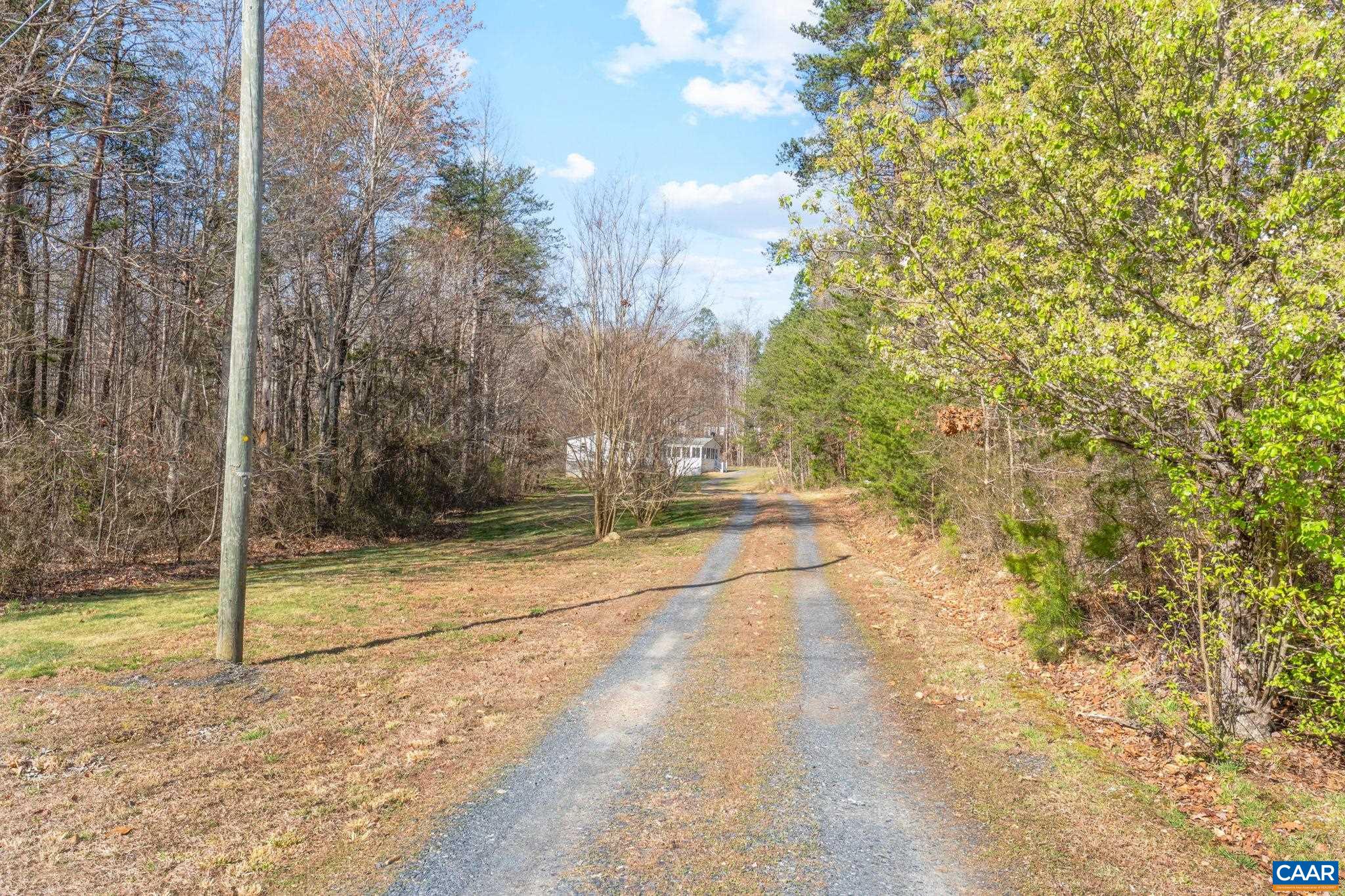 11527 South Constitution Route Scottsville, VA 24590 - Photo 15 of 38