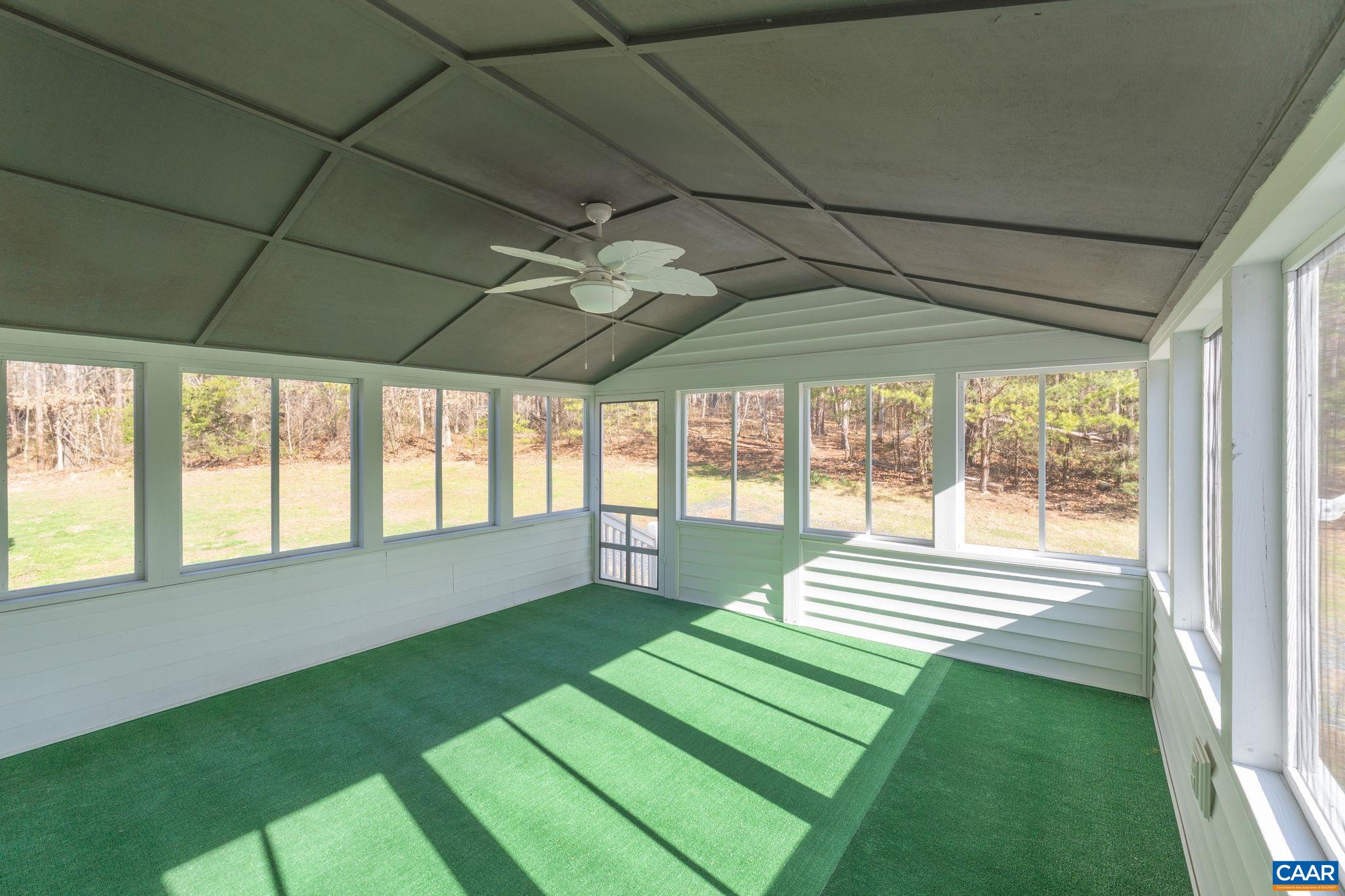 11527 South Constitution Route Scottsville, VA 24590 - Photo 17 of 38