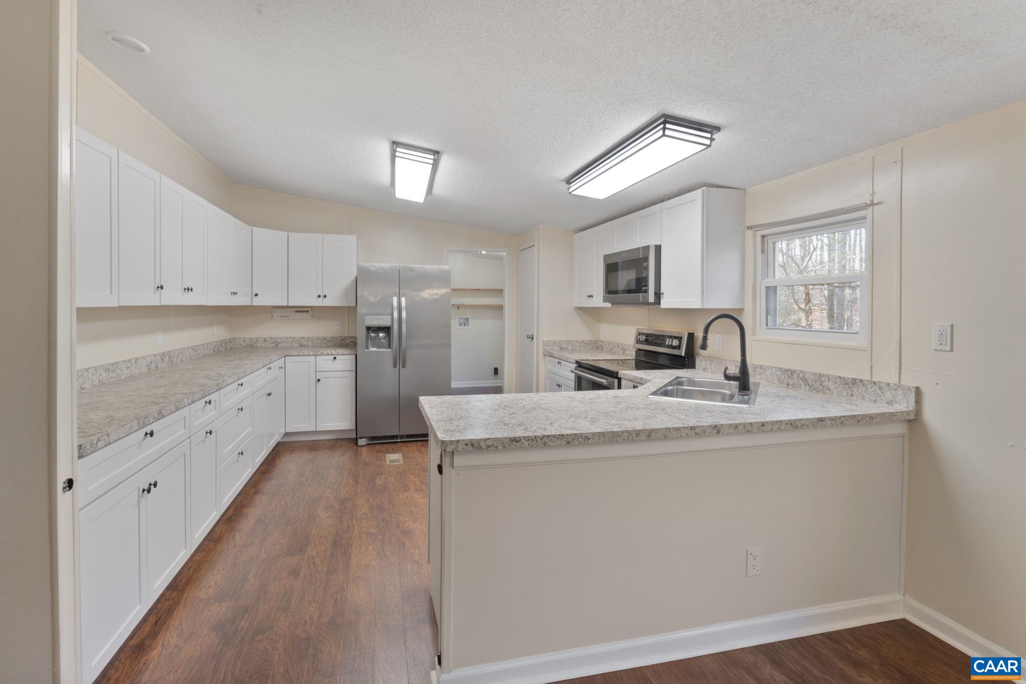 11527 South Constitution Route Scottsville, VA 24590 - Photo 20 of 38