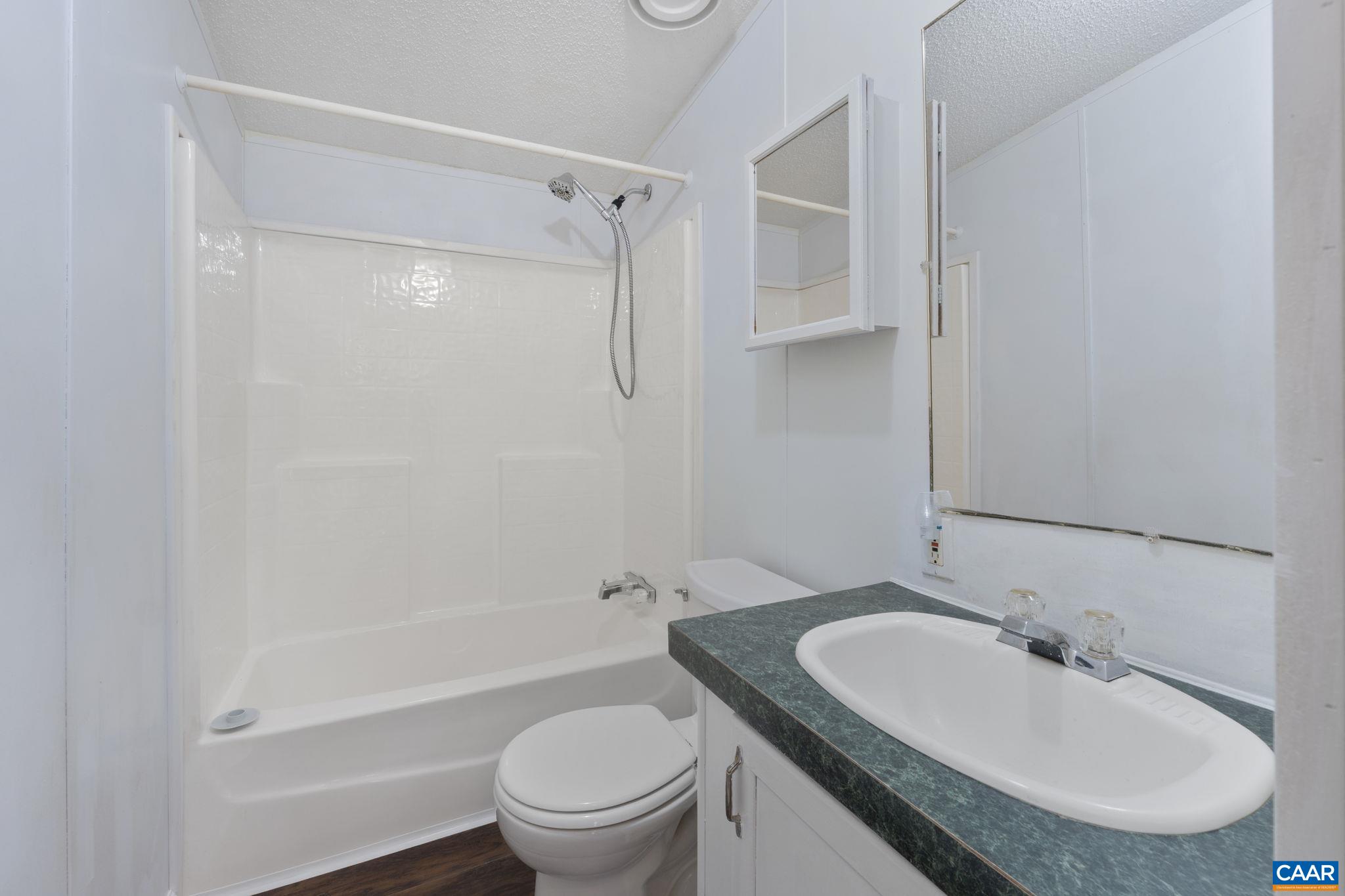 11527 South Constitution Route Scottsville, VA 24590 - Photo 24 of 38