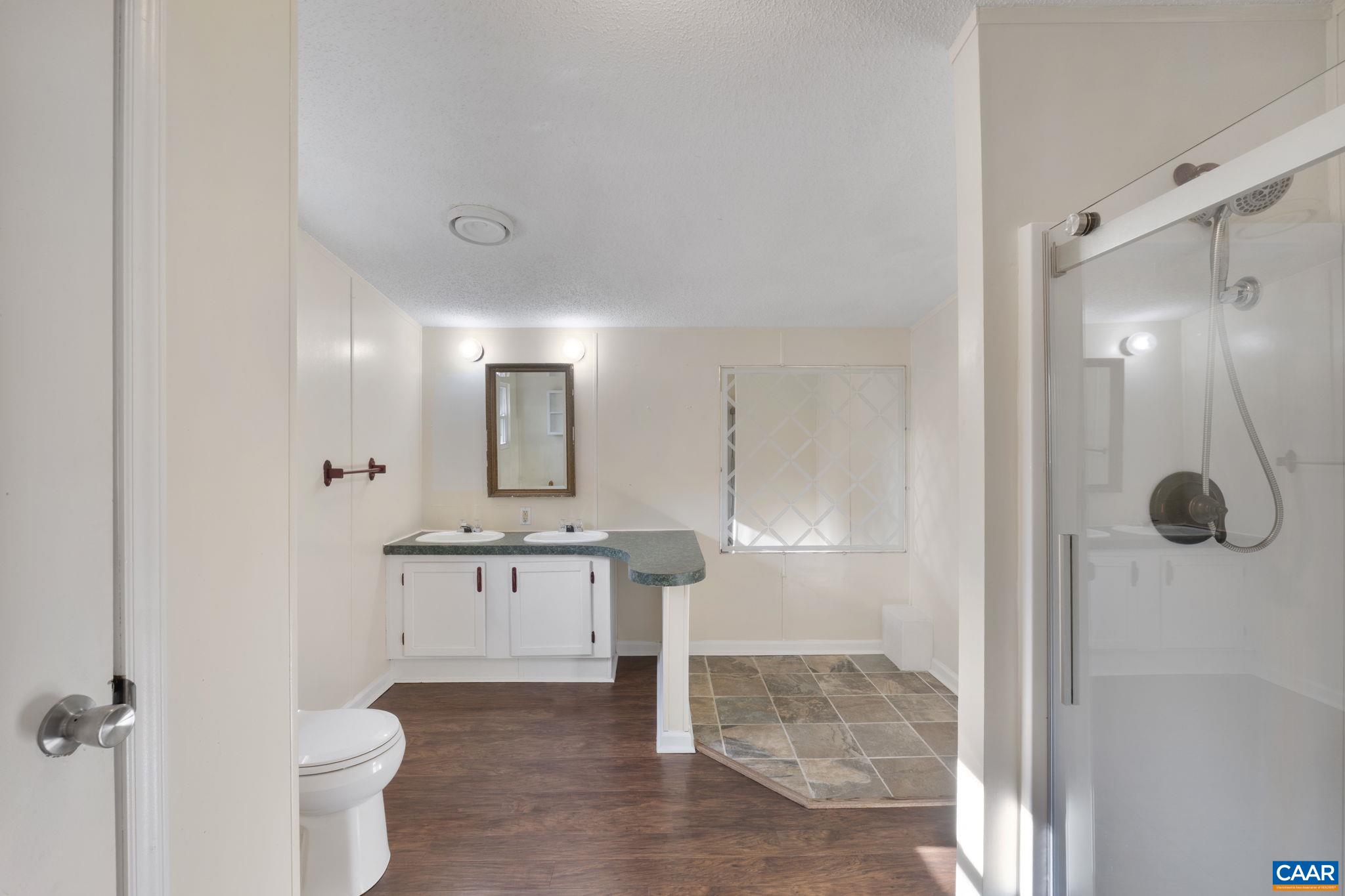 11527 South Constitution Route Scottsville, VA 24590 - Photo 27 of 38