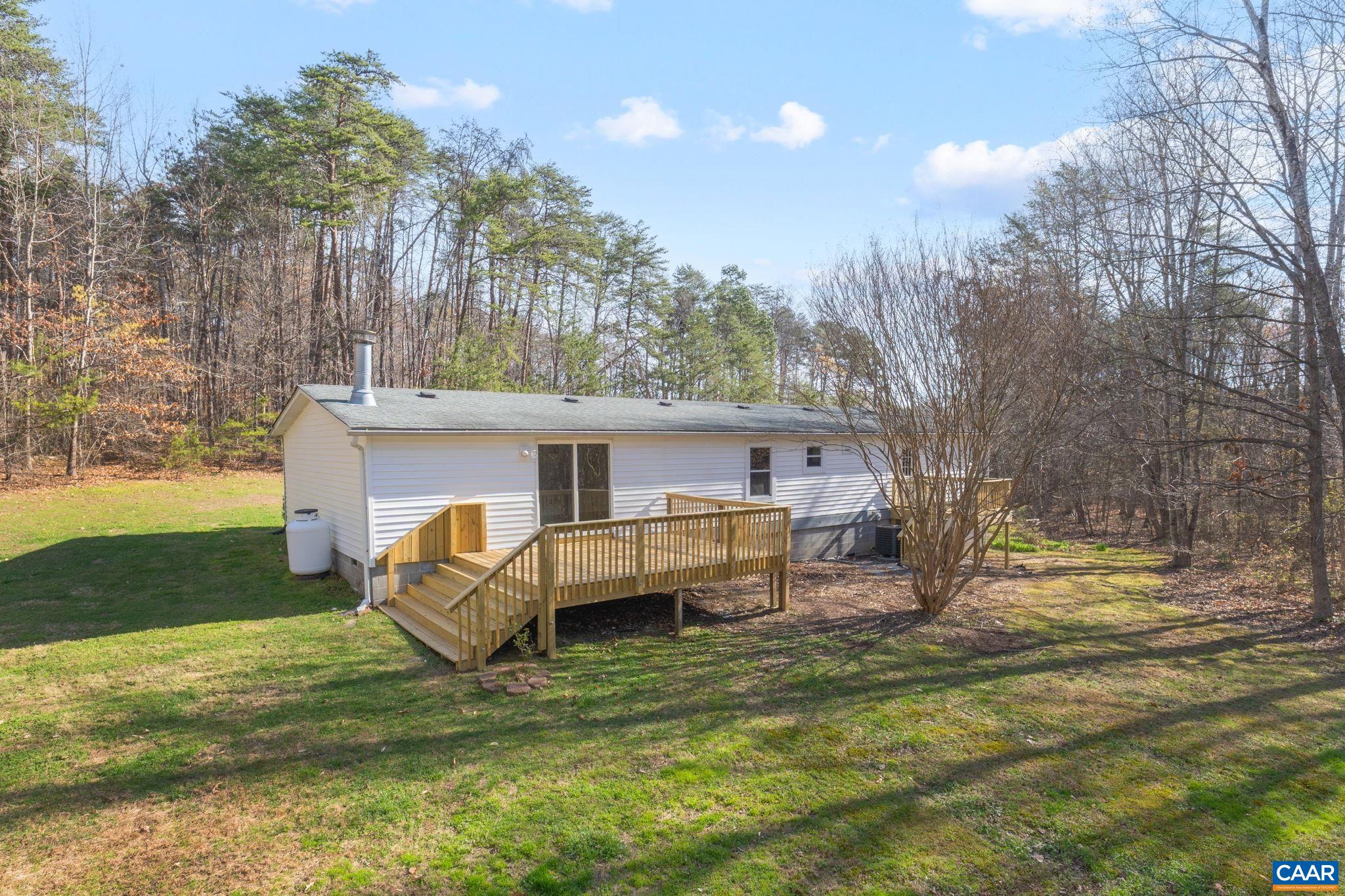 11527 South Constitution Route Scottsville, VA 24590 - Photo 8 of 38