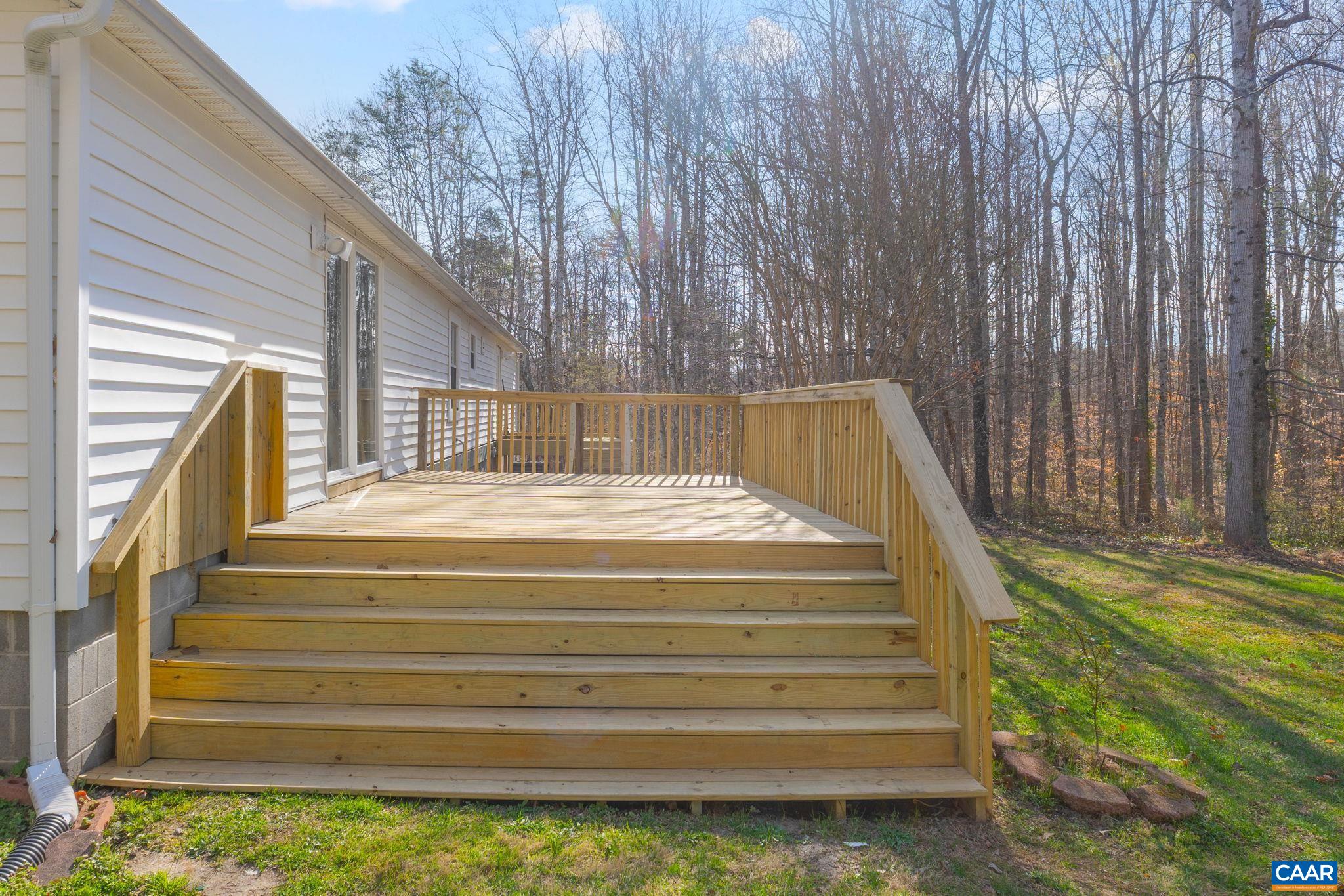 11527 South Constitution Route Scottsville, VA 24590 - Photo 10 of 38