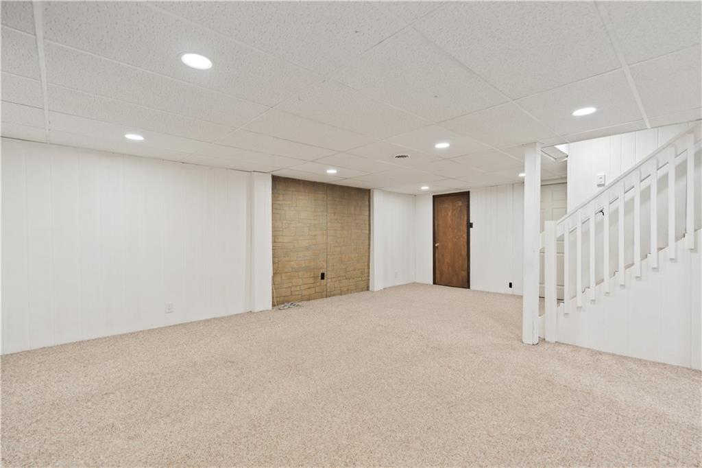 903 Wible Run Road Pittsburgh, PA 15209 - Photo 25 of 33 a view of an empty room