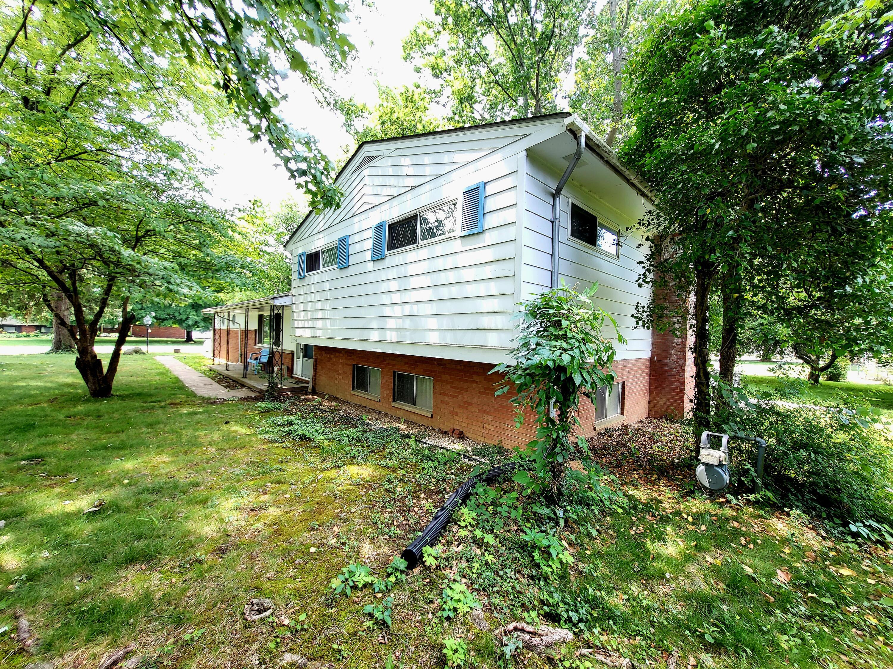 265 Deer Trail Road Reynoldsburg, OH 43068 - Photo 5 of 28 265 Deer Trail Rd