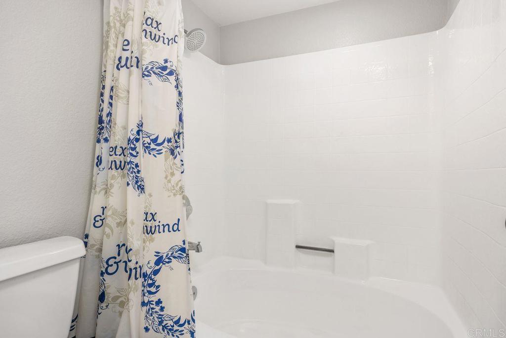 750 Breeze Hill Road, Unit 110 Vista, CA 92081 - Photo 12 of 32