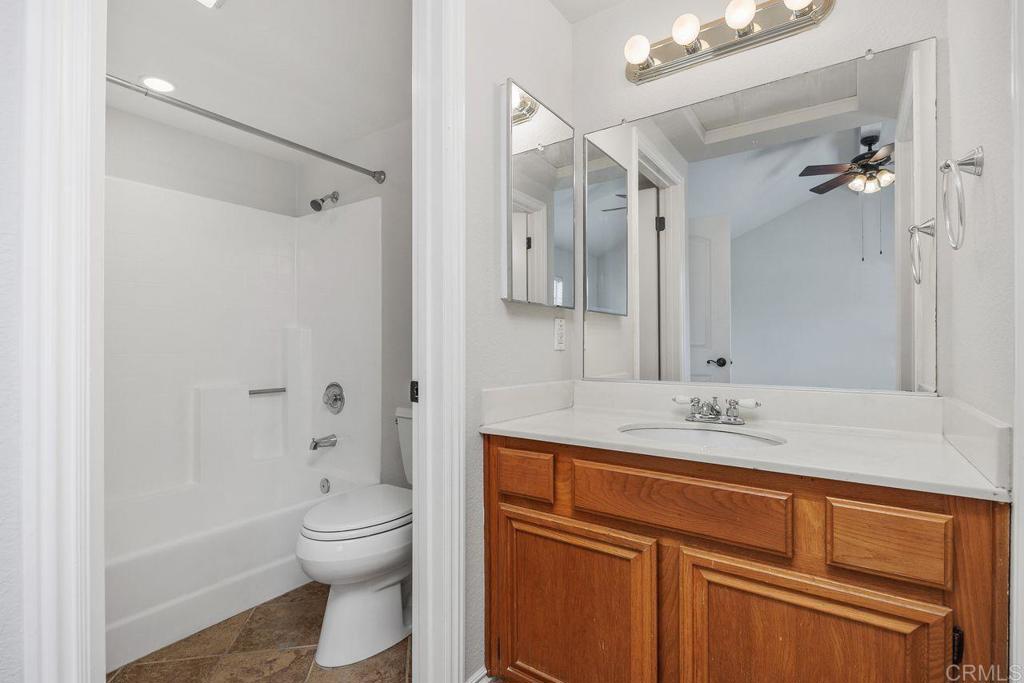 750 Breeze Hill Road, Unit 110 Vista, CA 92081 - Photo 16 of 32