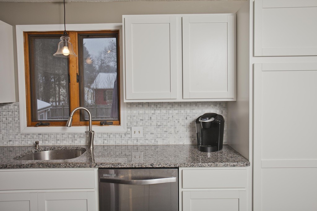 48 Burdette Street Springfield, MA 01108 - Photo 12 of 22 Gallery Image 12