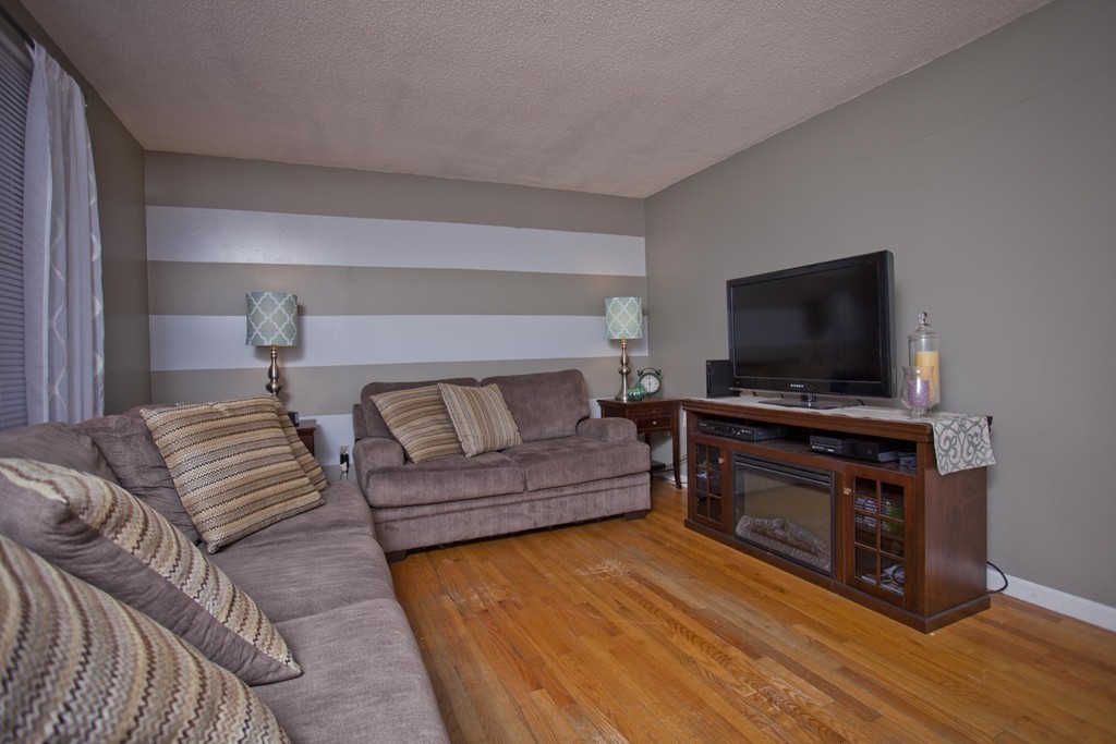 48 Burdette Street Springfield, MA 01108 - Photo 4 of 22 Gallery Image 4