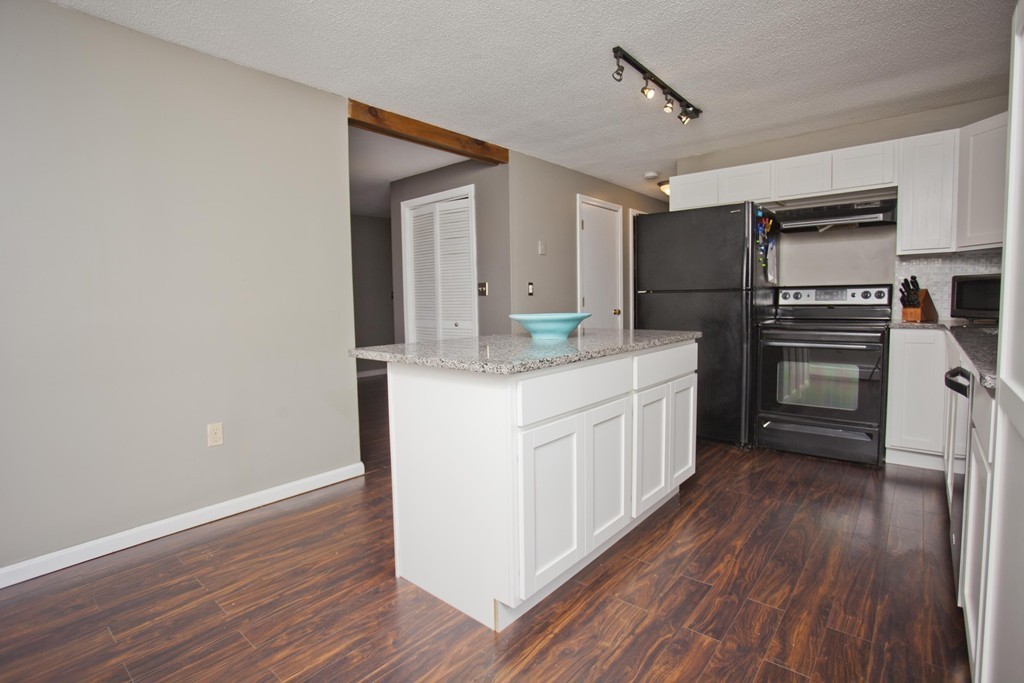 48 Burdette Street Springfield, MA 01108 - Photo 8 of 22 Gallery Image 8