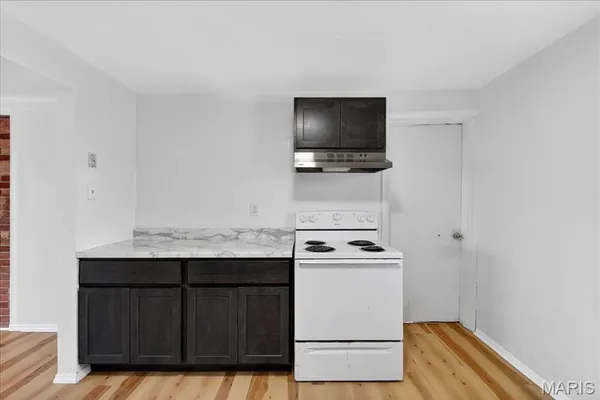 $145,000 | 9604 Ridge Avenue, Overland, MO 63114