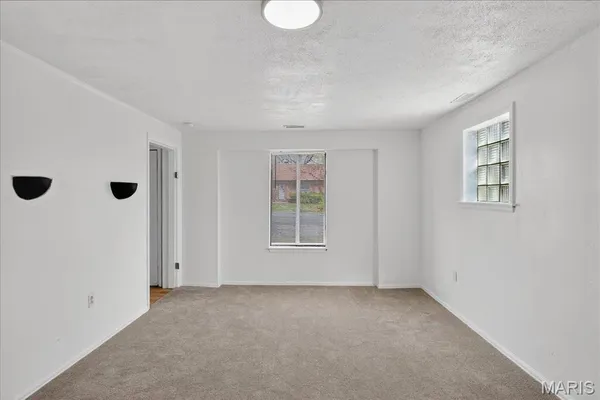 $145,000 | 9604 Ridge Avenue, Overland, MO 63114