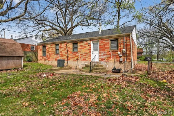$145,000 | 9604 Ridge Avenue, Overland, MO 63114